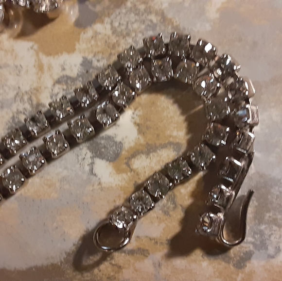 c1950 Crystal Flower Shaped Pendant Brooch w/ adorning Chain + Earring Set - Picture 6 of 8